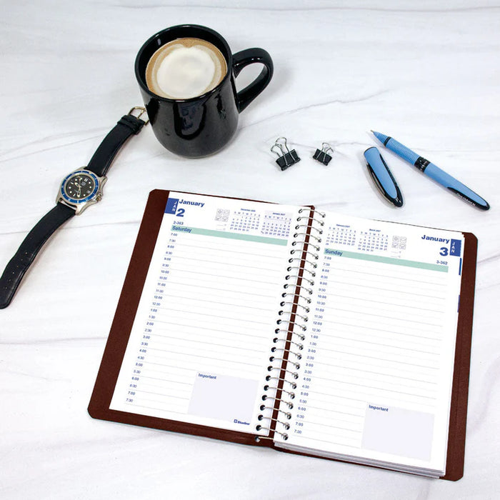 Planner-Daily, Wire 8X5 Burgundy, English 2027 (C1504.83T-27)