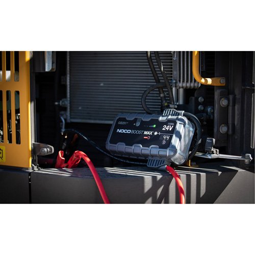 FLU513 - GB251+ Boost® Max™ Jump Starter