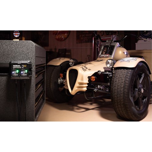FLU524 - Genius® 2X2™ 2-Bank, 4-Amp Battery Charger