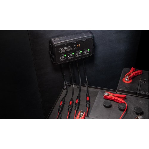 FLU525 - Genius® 2X4™ 4-Bank, 8-Amp Battery Charger