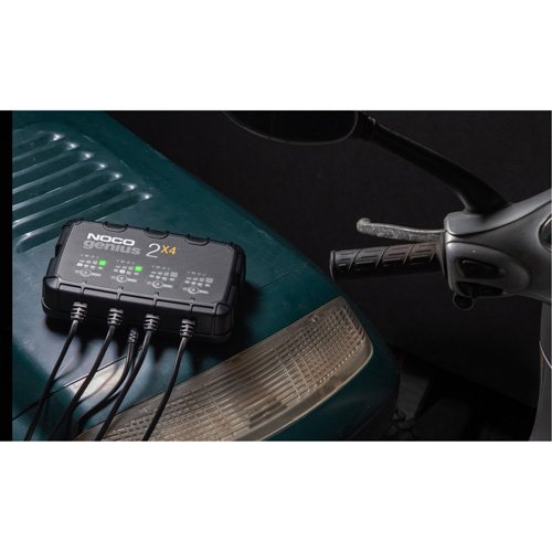 FLU525 - Genius® 2X4™ 4-Bank, 8-Amp Battery Charger