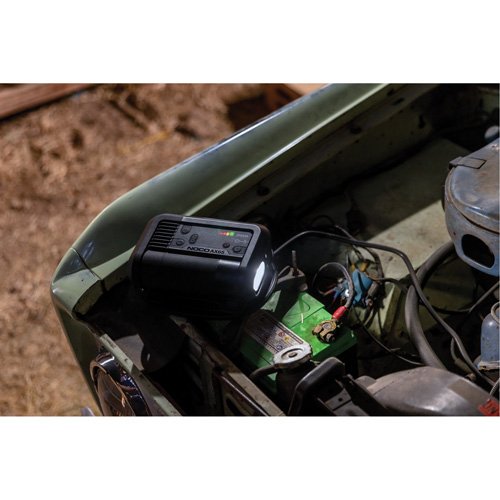 FLU544 - 2000A Boost Air Jump Starter & 100 PSI Air Compressor