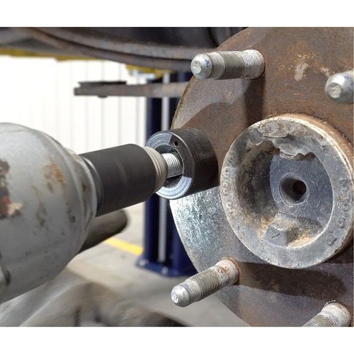 FLU677 - Wheel Stud Installer