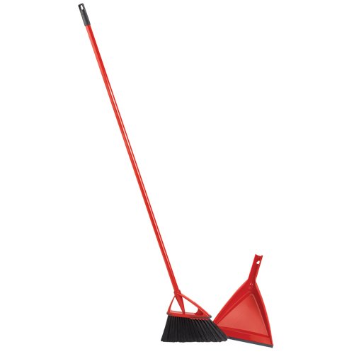 JD392 - Oskar Broom with Dustpan