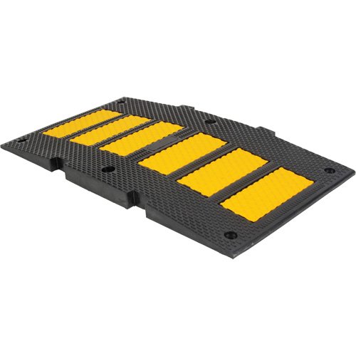 SHM758 - Middle Speed Hump