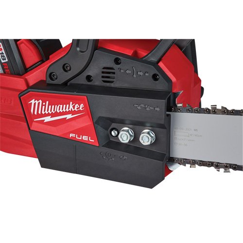 UAE200 - M18 Fuel™ Chainsaw Kit