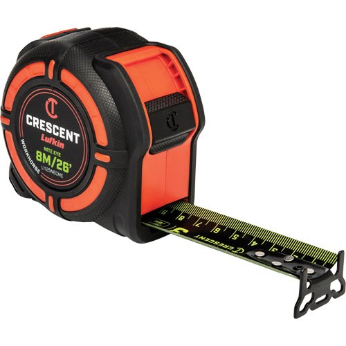 UAY651 - WORKHORSE NITE EYE Tape Measure