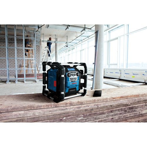 UAZ692 - Jobsite Radio with Bluetooth® 5.0 & Power Station