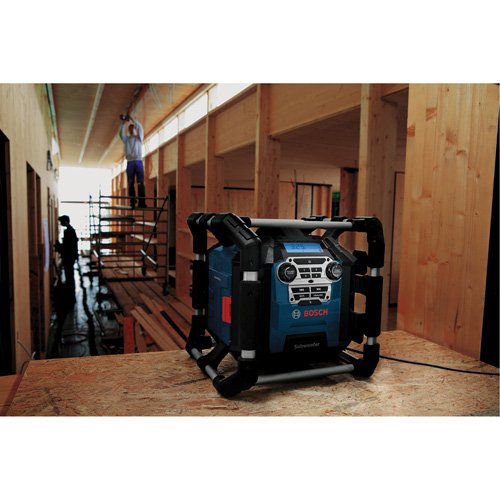 UAZ692 - Jobsite Radio with Bluetooth® 5.0 & Power Station
