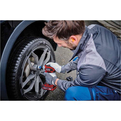 UAZ833 - Professional Cordless Impact Wrench