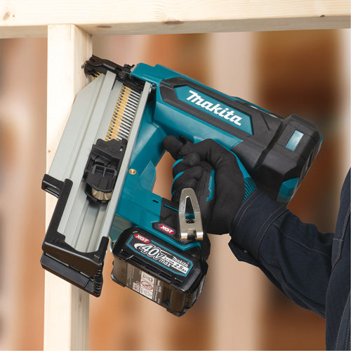 UBA276 - XGT Brushless 3-1/2" Round Head Framing Nailer (Tool Only)