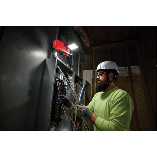 UBA493 - M18™ ROVER™ Clamping Flood Light (Tool Only)