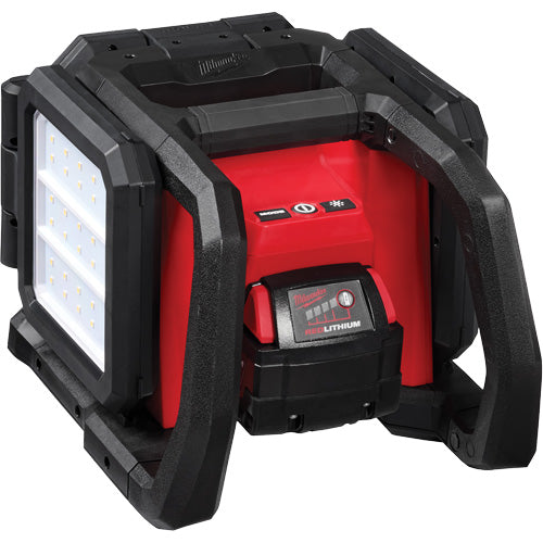 UBA697 - ROVER™ Dual Power Triple-Panel Flood & Area Light