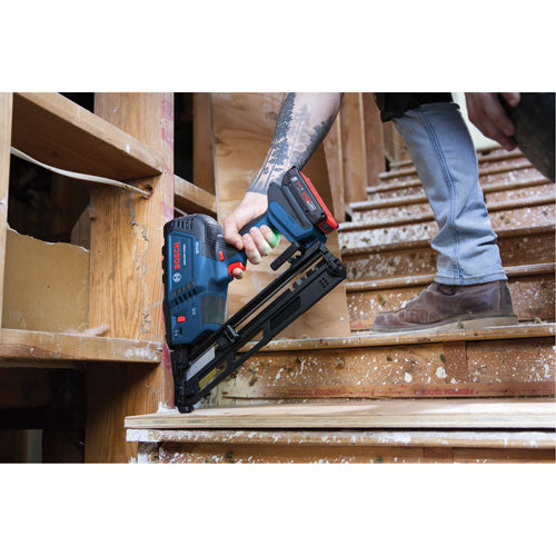 UBA752 - Brushless 15-Gauge Angled Finish Nailer Kit 