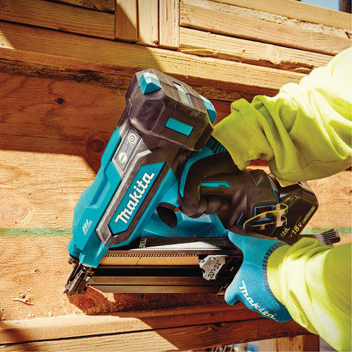 UBA869 - LXT Brushless 3-1/2" Framing Nailer with 30-34° Clipped Head (Tool Only)
