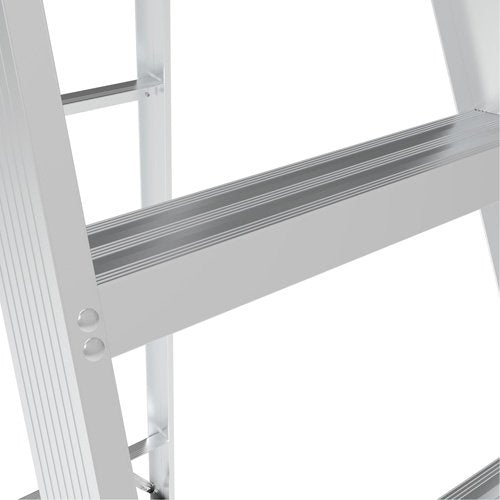 VD758 - Step Ladder with Paint Tray
