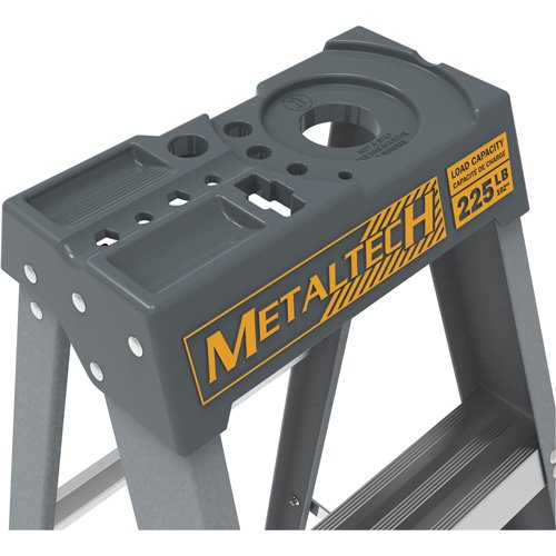 VD768 - Step Ladder with Paint Tray