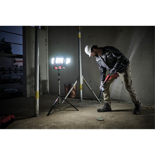 XJ634 - 18V Professional Cordless Folding Panel Work Light on Tripod
